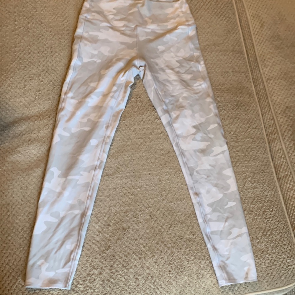 Lole Grey/white camo leggings